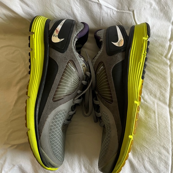 👟💕Nike “fly wire” smears in black, grey and green size 9 - Picture 5 of 10
